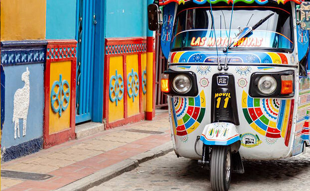 guatape_colorido